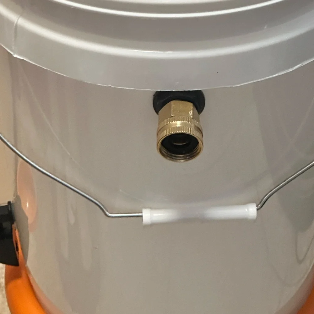 Automatic water feeder